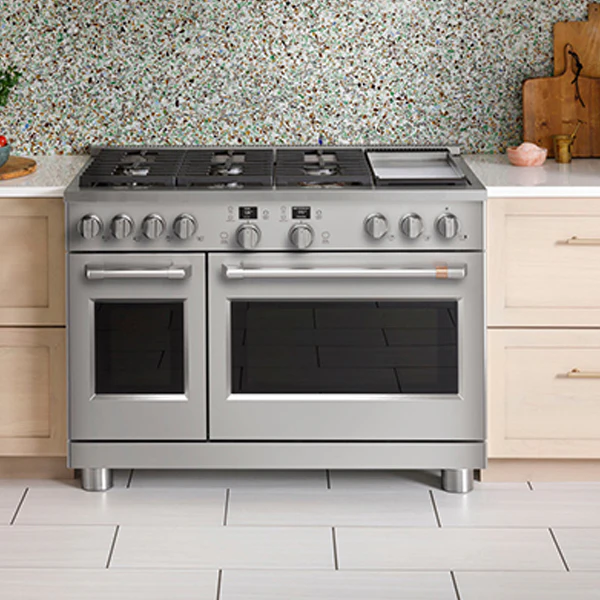 48 in Smart Free Standing Dual-Fuel Commercial-Style Range with 6 Burners and Griddle - Image 6