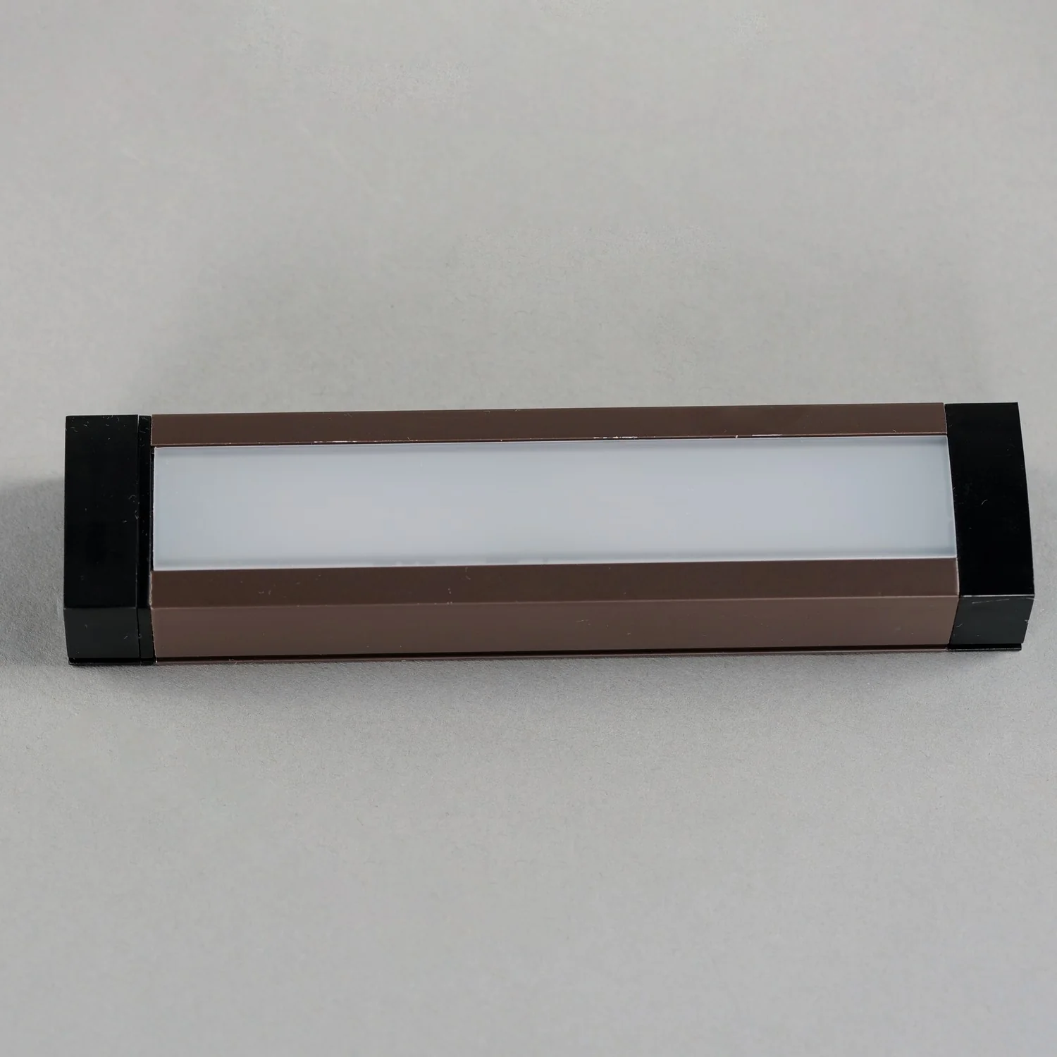 CounterMax 6 in Integrated LED Under Cabinet Light, Bronze - Image 3