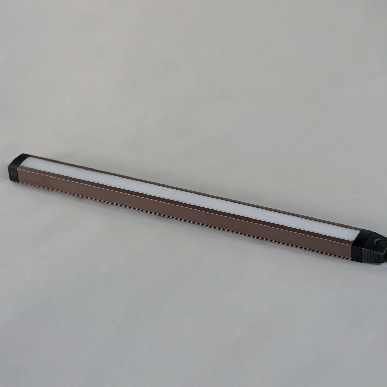 CounterMax 18 in Integrated LED Under Cabinet Light, Bronze - Image 3