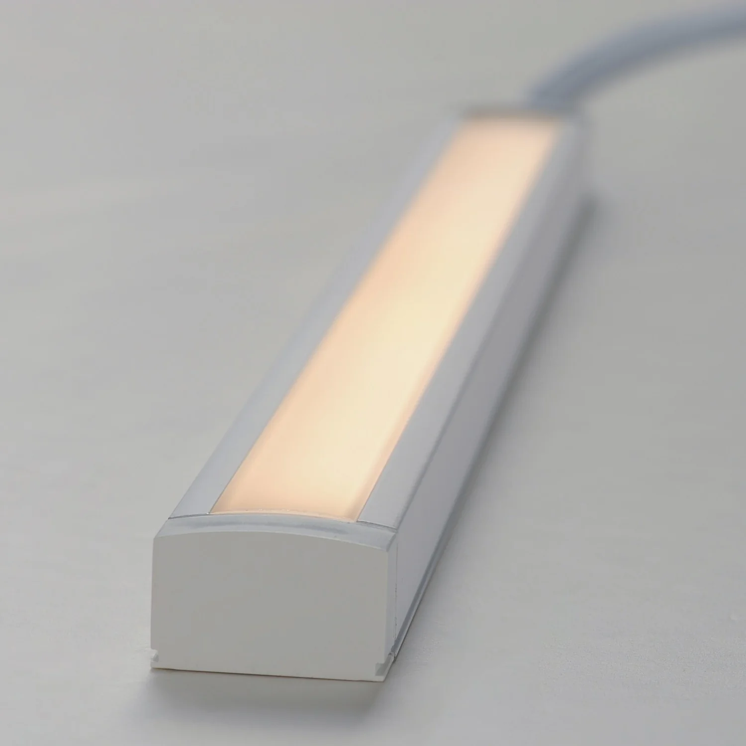 CounterMax 18 in Integrated LED Under Cabinet Light, White - Image 3