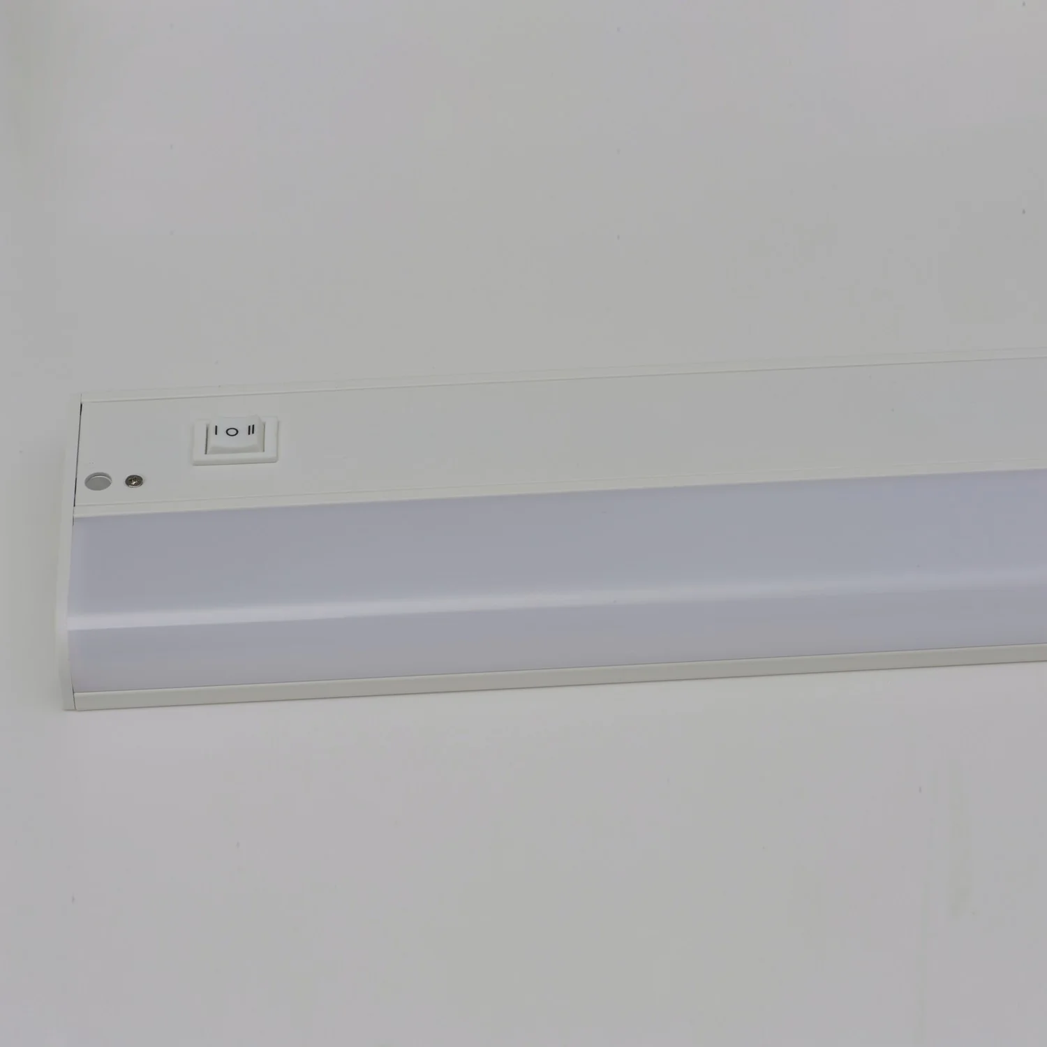 CounterMax 36 in Integrated LED Under Cabinet Light, White - Image 3